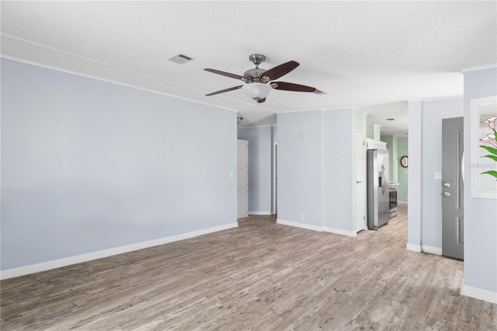 Manufactured Home at 190 NIGHTINGALE CIR, ELLENTON, photo 12 of 47