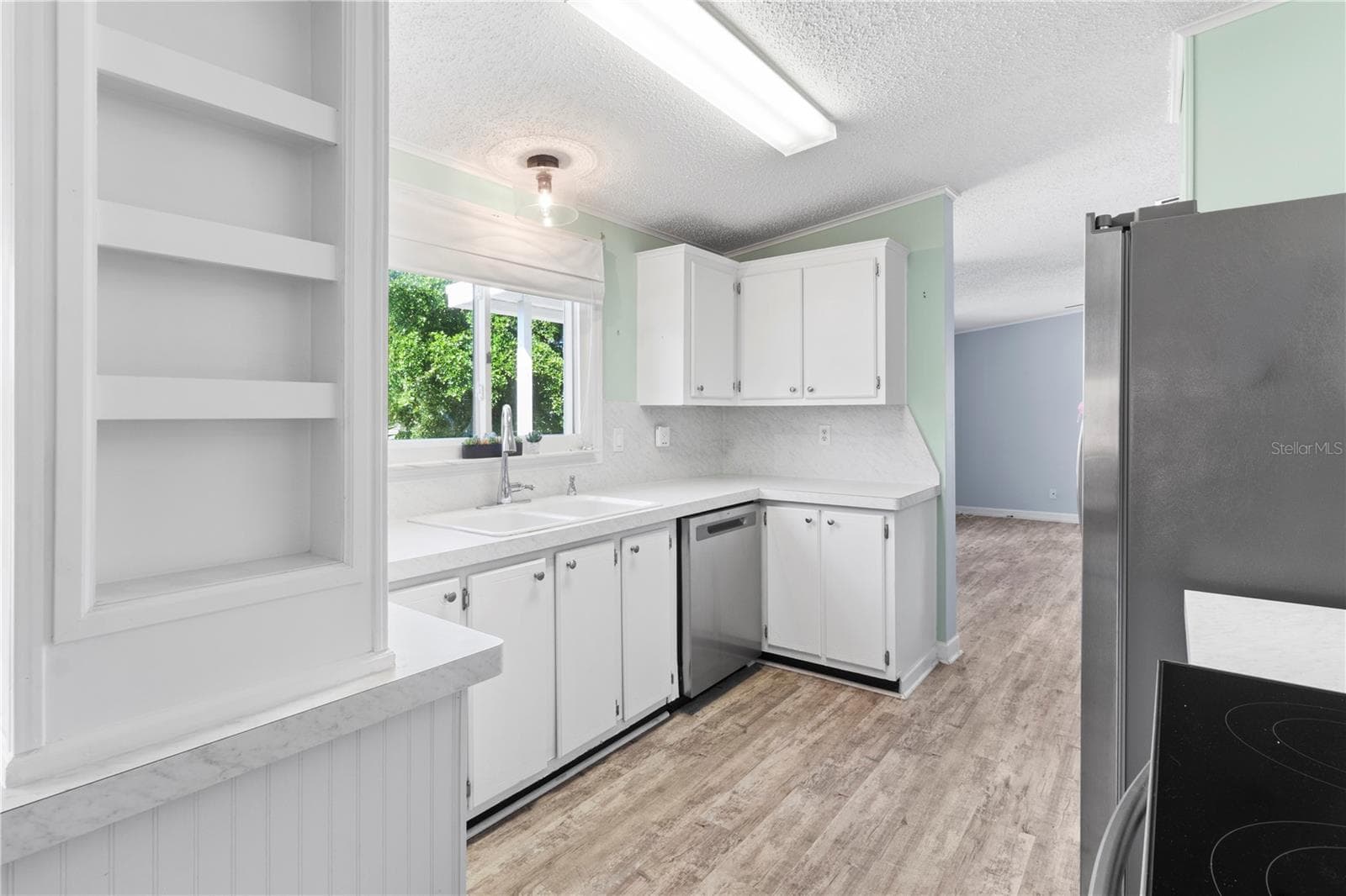 Manufactured Home at 190 NIGHTINGALE CIR, ELLENTON, photo 15 of 47