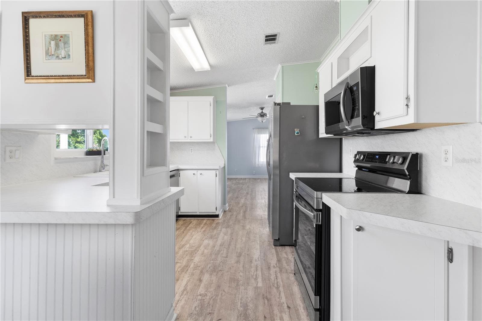 Manufactured Home at 190 NIGHTINGALE CIR, ELLENTON, photo 16 of 47