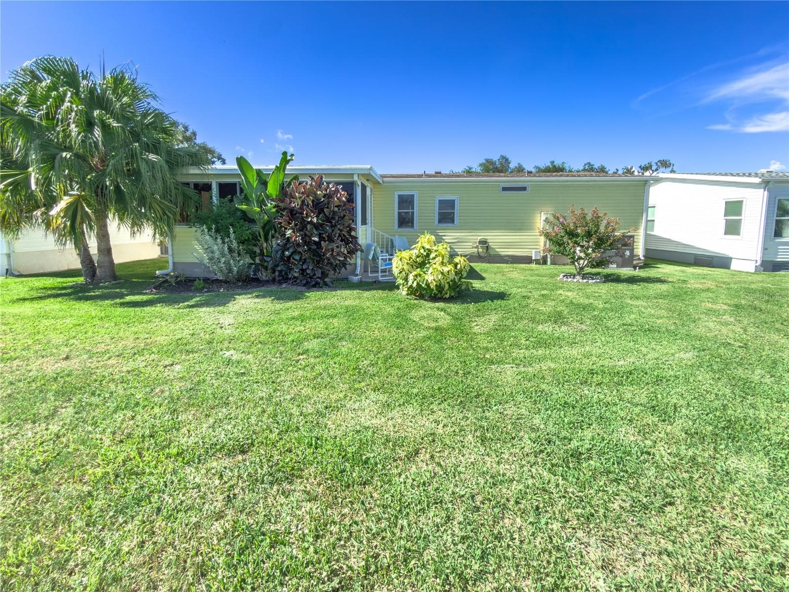 Manufactured Home at 190 NIGHTINGALE CIR, ELLENTON, photo 33 of 47