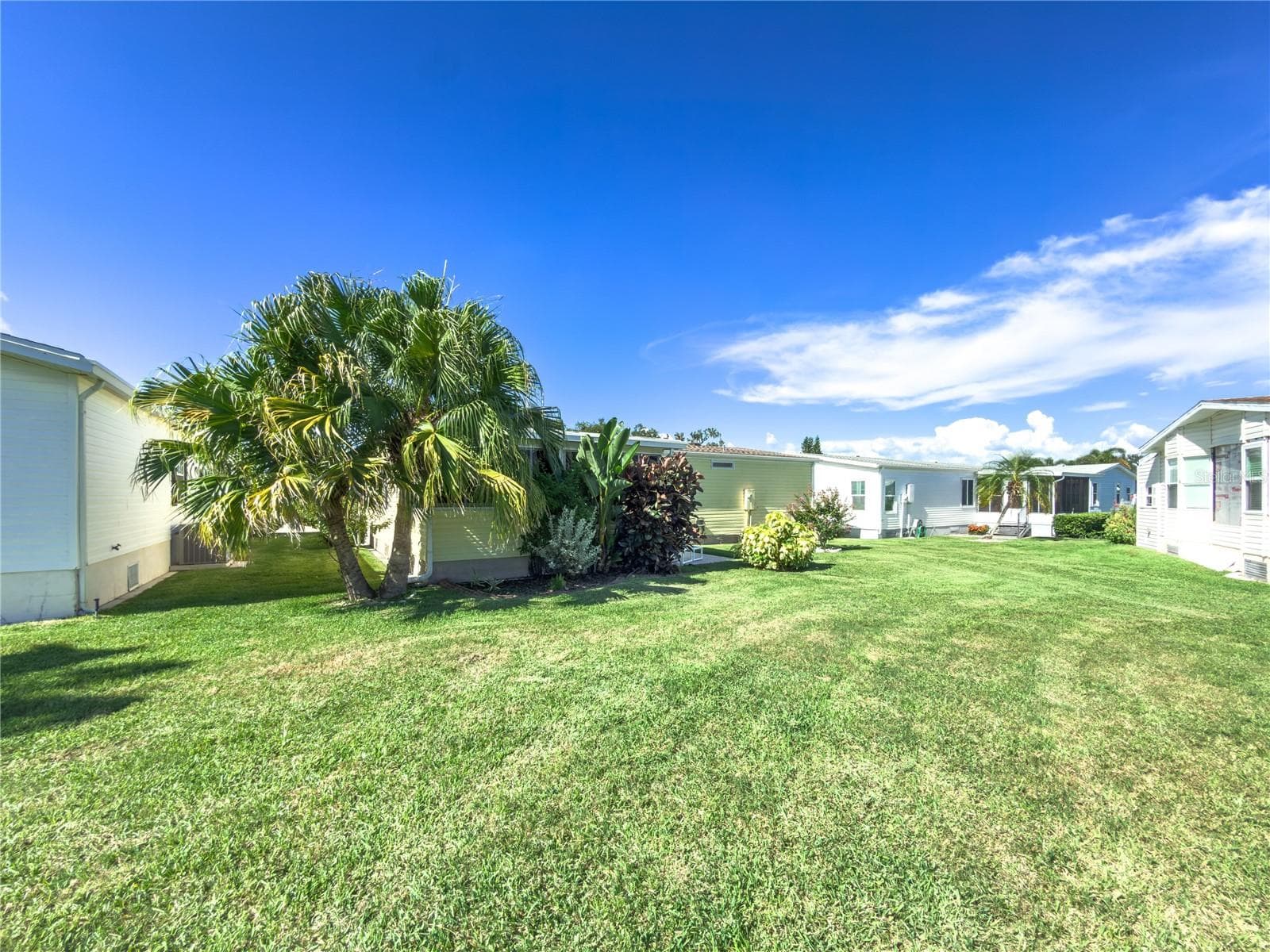 Manufactured Home at 190 NIGHTINGALE CIR, ELLENTON, photo 34 of 47