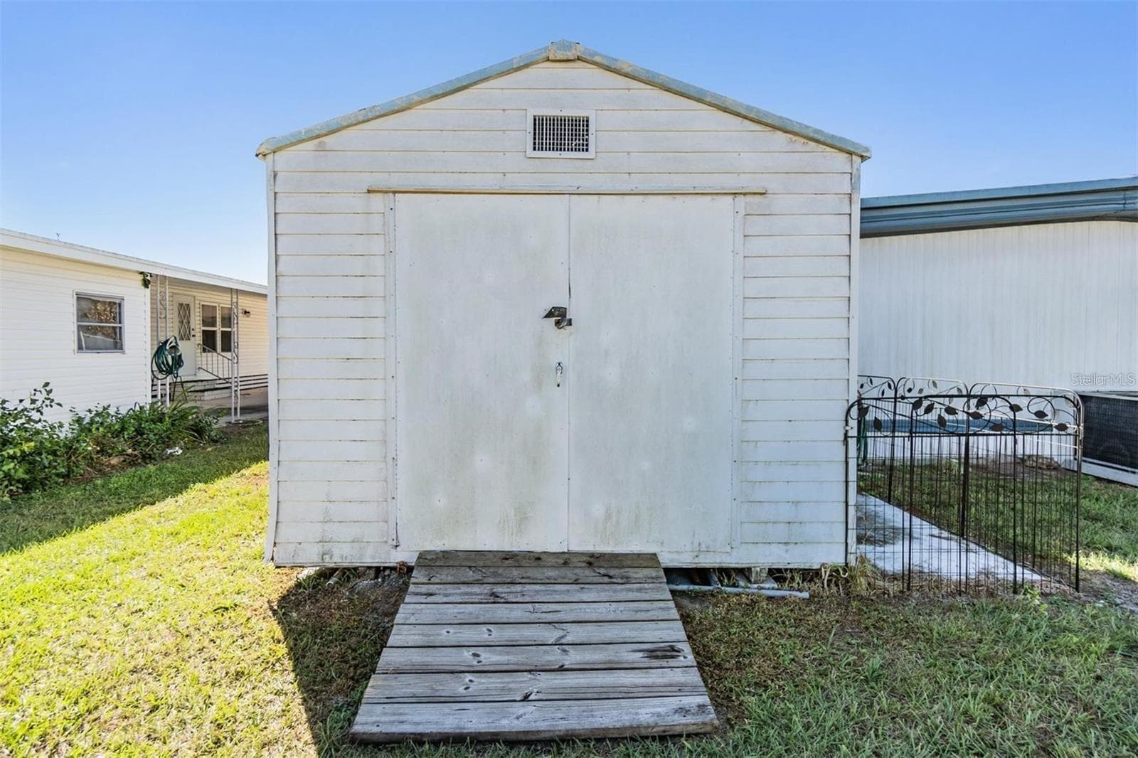 Mobile Home at 37021 SANDRA AVE, ZEPHYRHILLS, photo 6 of 34