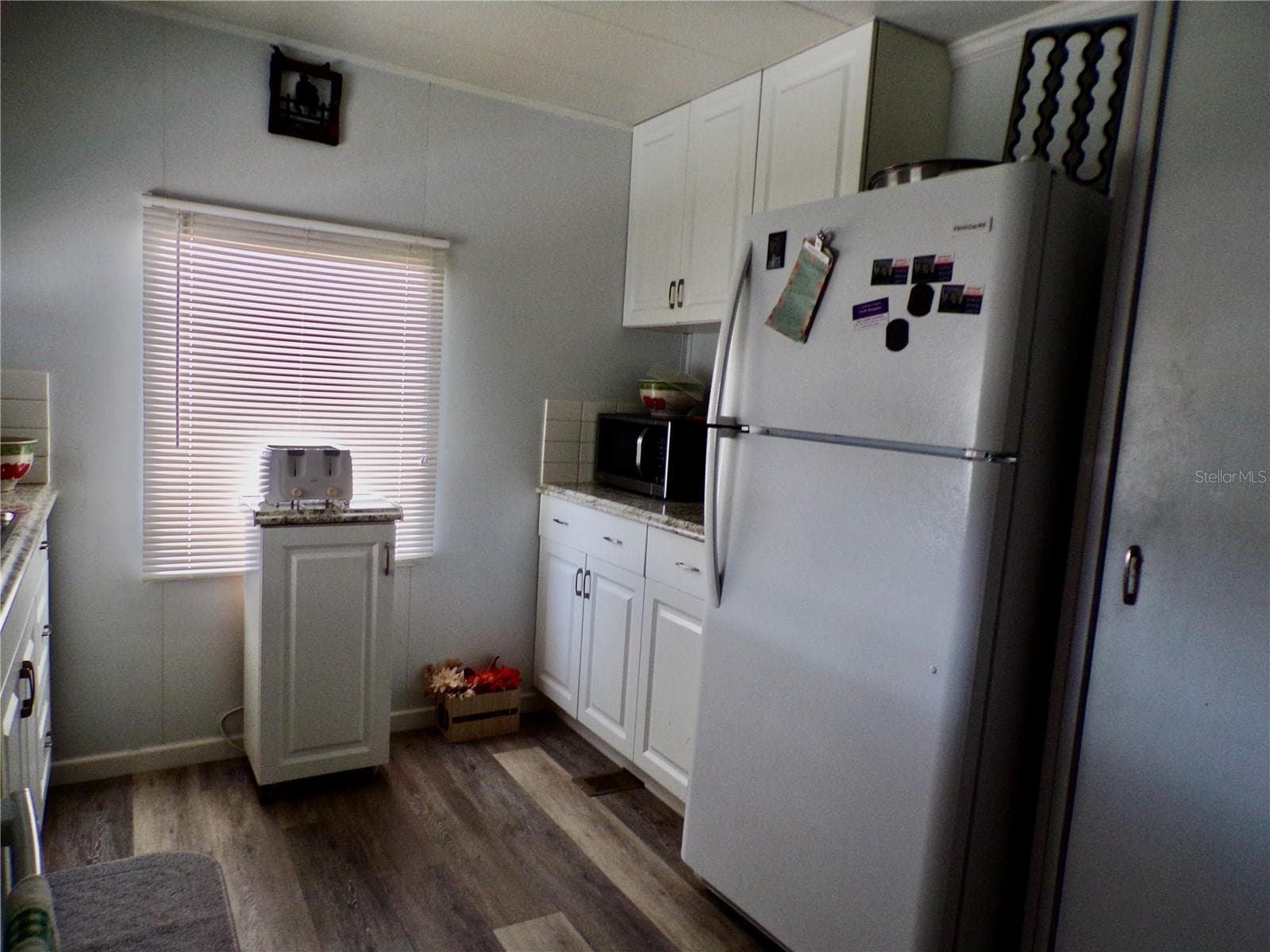 Mobile Home at 37021 SANDRA AVE, ZEPHYRHILLS, photo 11 of 34