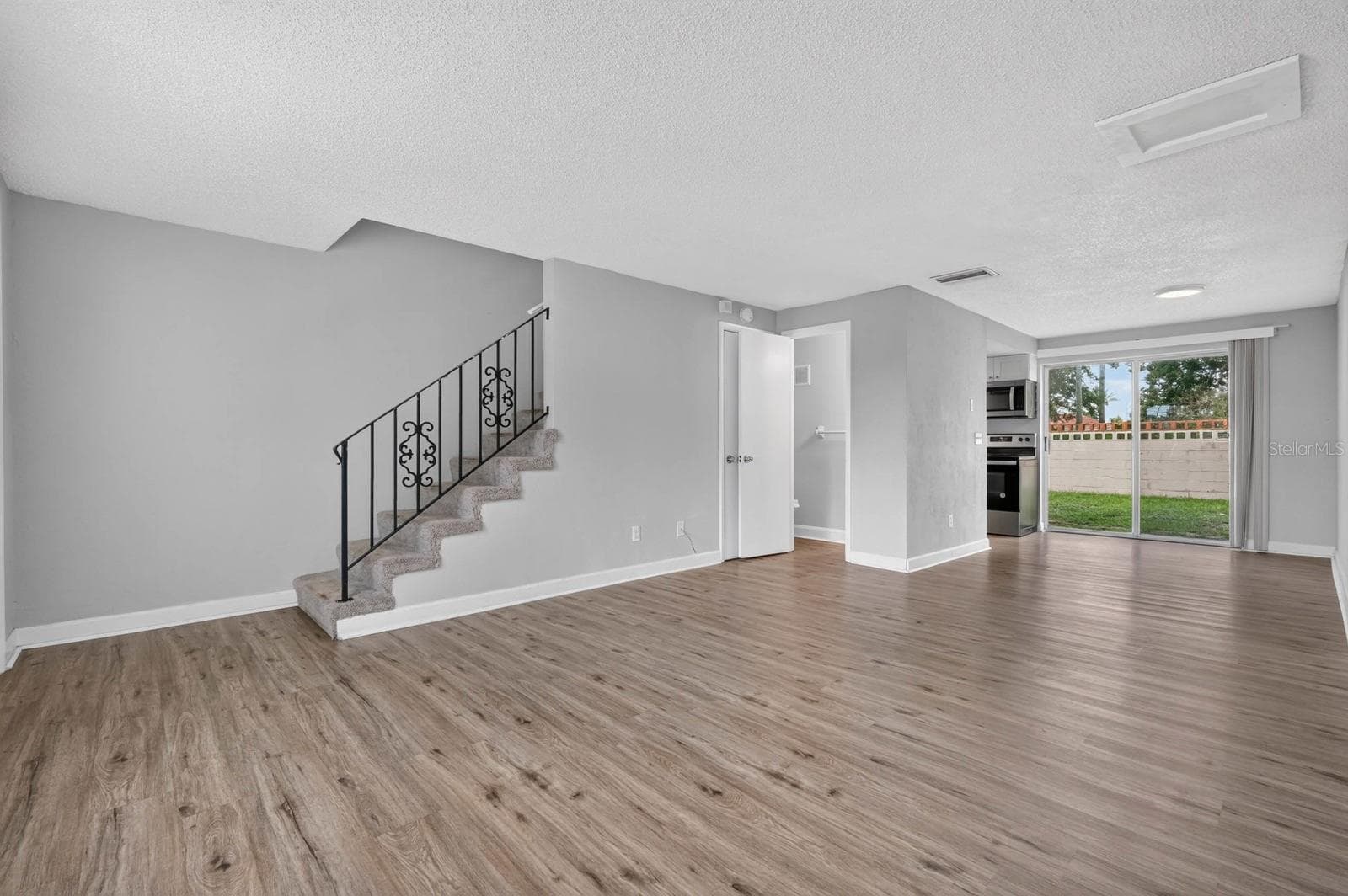 Townhouse at 1600 S PALMETTO AVE #114, SOUTH DAYTONA, photo 8 of 35