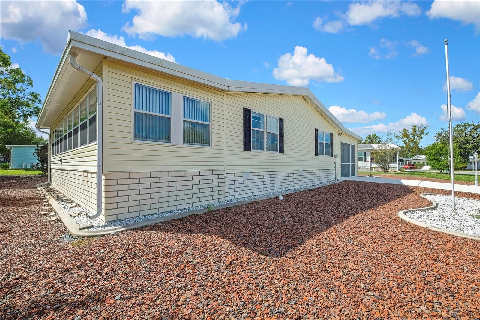 Modular Home at 14992 RIALTO AVE, BROOKSVILLE, photo 4 of 69