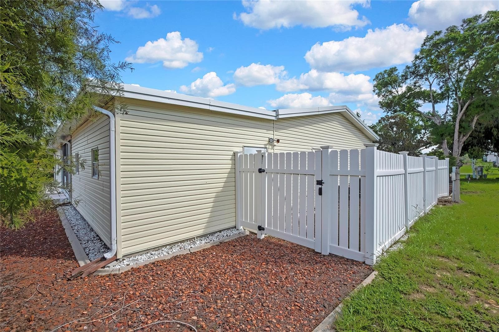 Modular Home at 14992 RIALTO AVE, BROOKSVILLE, photo 44 of 69