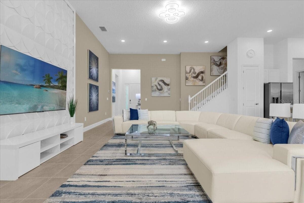 Living Room - 5830 HIGH SEAS DR, ORLANDO