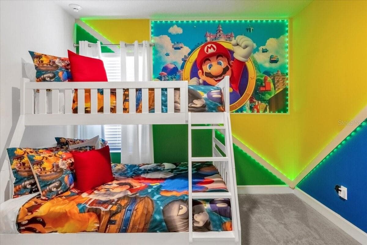 Themed bedroom - Mario Bros - 5830 HIGH SEAS DR, ORLANDO