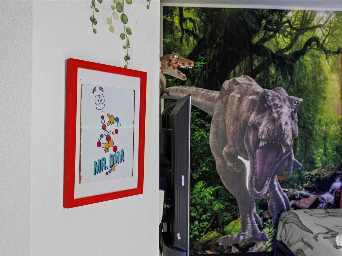 Themed bedroom - Jurassic Park - 5830 HIGH SEAS DR, ORLANDO