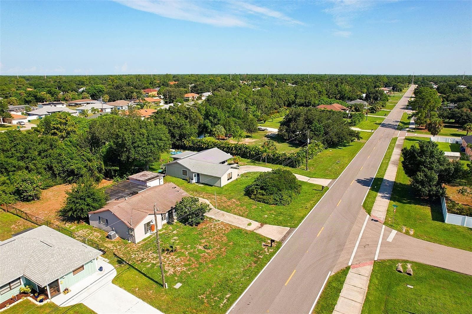 Single Family Residence at 327 HARBOR BLVD, PORT CHARLOTTE, photo 2 of 34