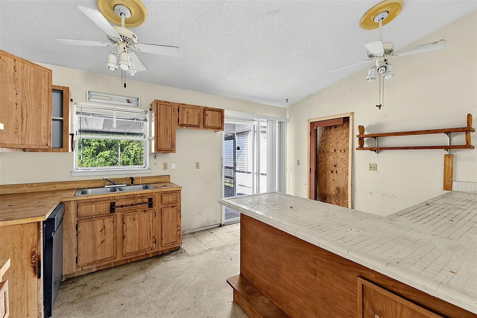Single Family Residence at 327 HARBOR BLVD, PORT CHARLOTTE, photo 16 of 34