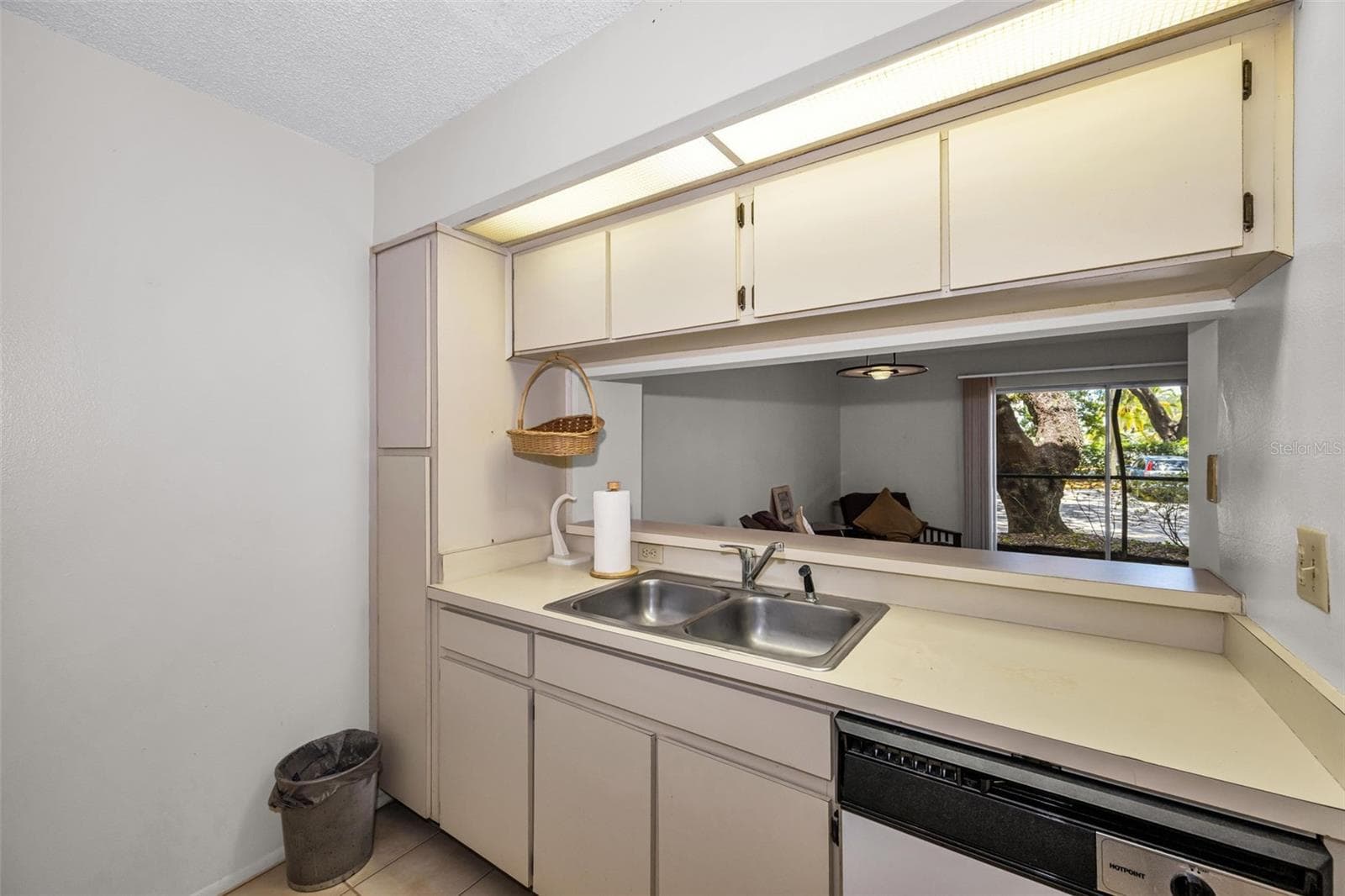 Condominium at 4411 SHADY TERRACE LN #115, TAMPA, photo 9 of 26