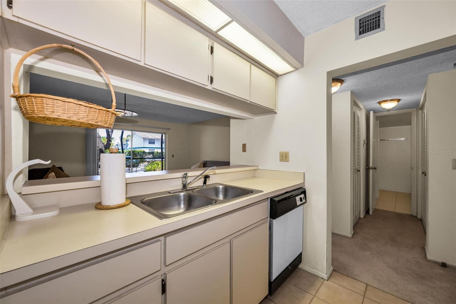 Condominium at 4411 SHADY TERRACE LN #115, TAMPA, photo 11 of 26
