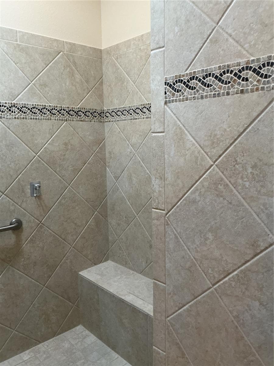 Single Family Residence at 2841 APACHE CT, THE VILLAGES, photo 22 of 73