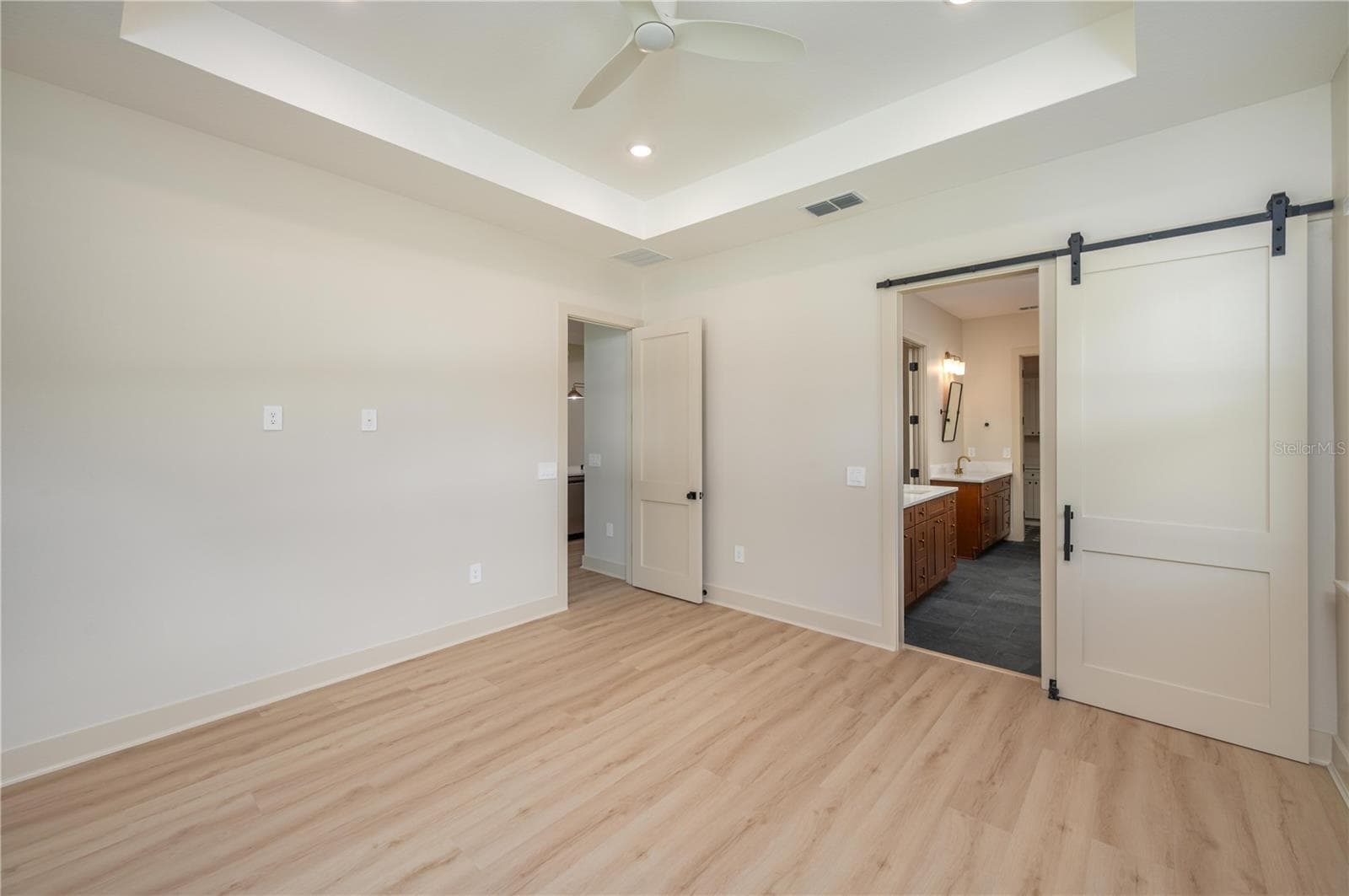 Single Family Residence at 5410 PARKER ESTATES LOOP, LAKELAND, photo 12 of 34