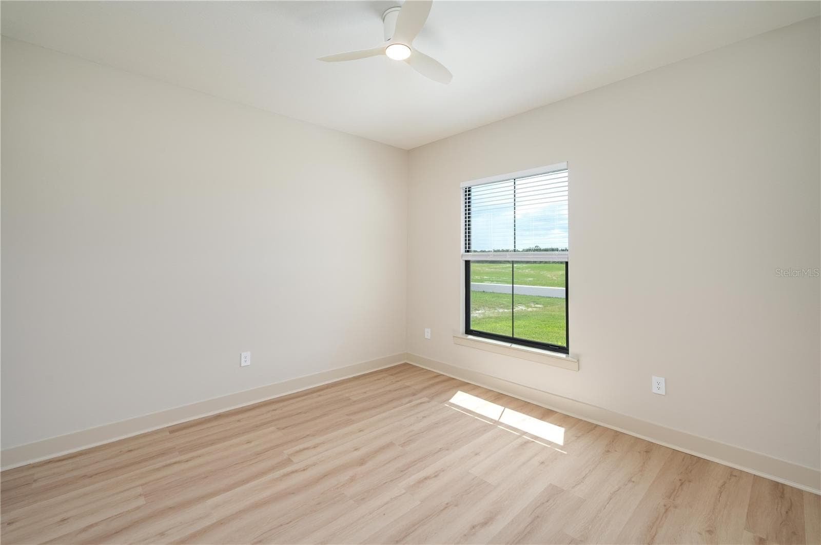 Single Family Residence at 5410 PARKER ESTATES LOOP, LAKELAND, photo 23 of 34
