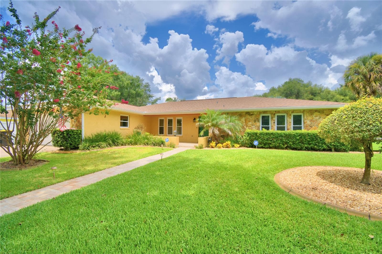 Single Family Residence at 902 CRESTVIEW DR, AUBURNDALE, photo 3 of 65