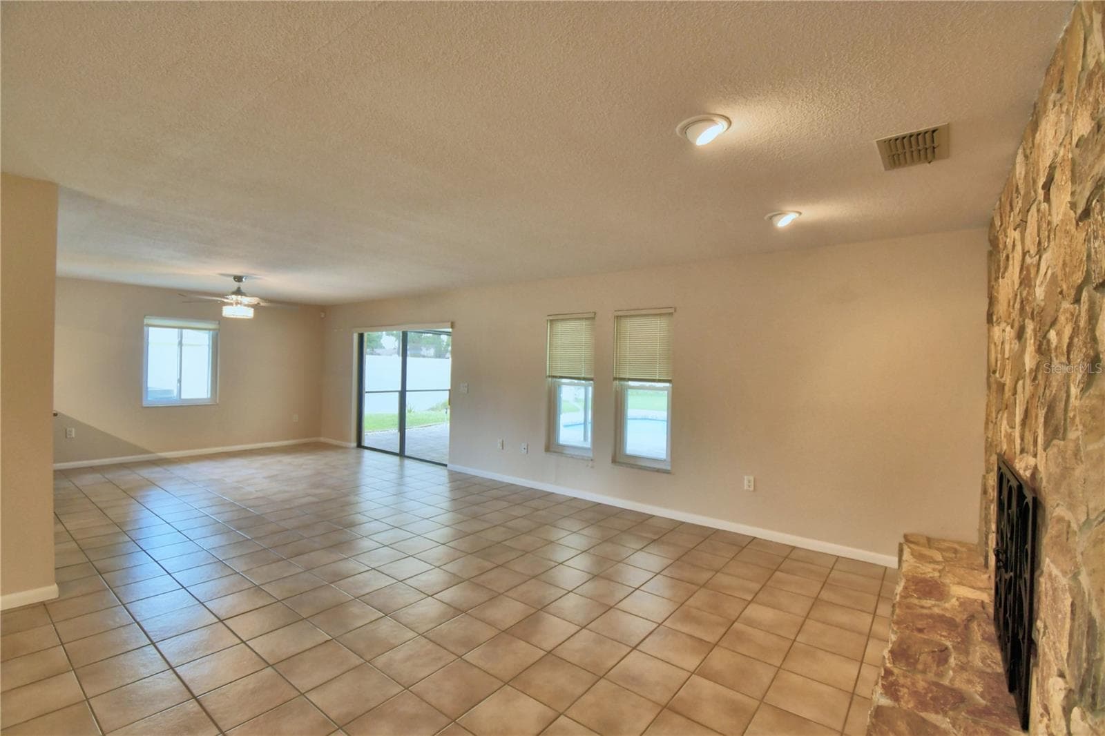 Single Family Residence at 902 CRESTVIEW DR, AUBURNDALE, photo 24 of 65