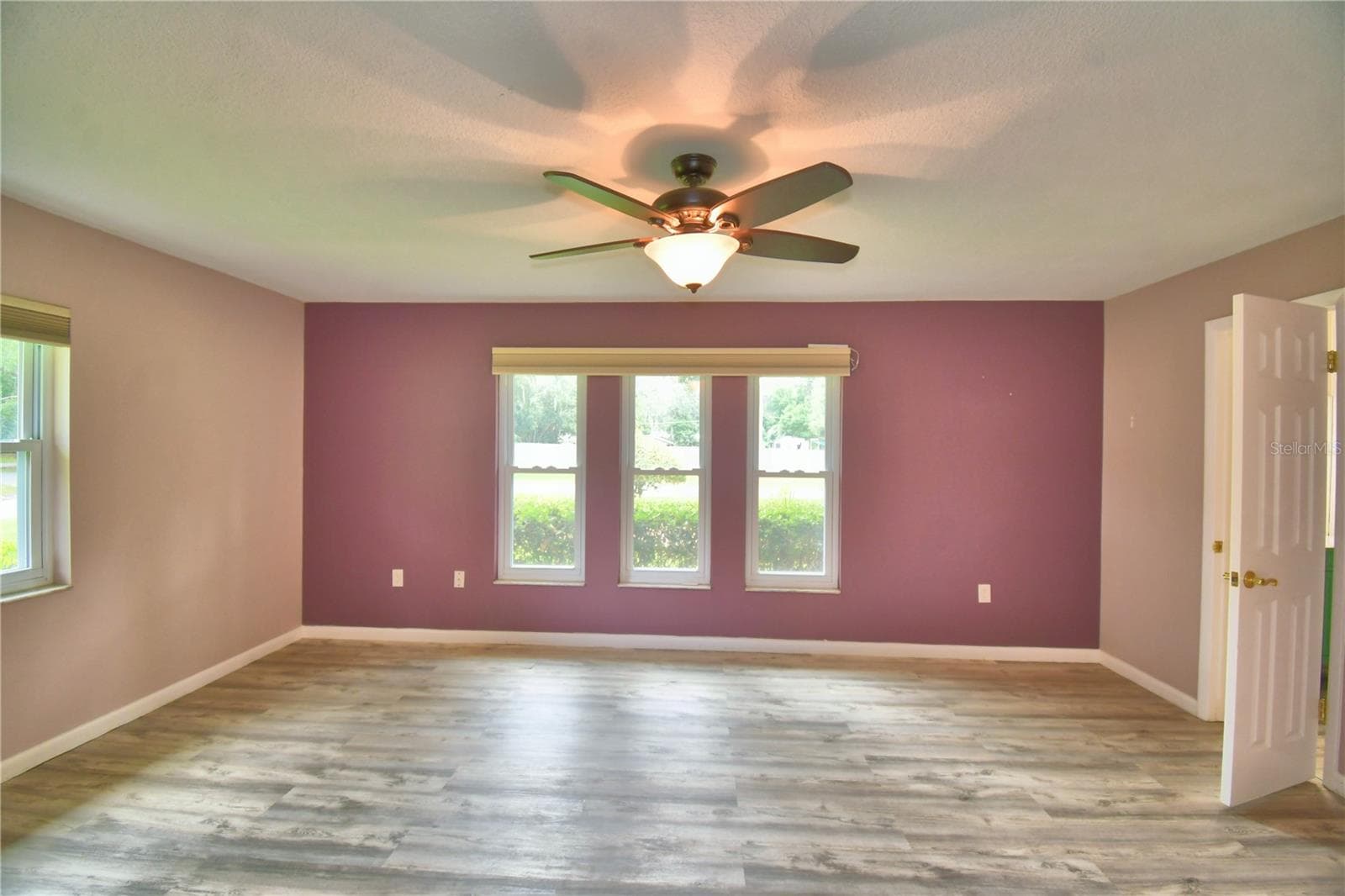 Primary Bedroom - 902 CRESTVIEW DR, AUBURNDALE