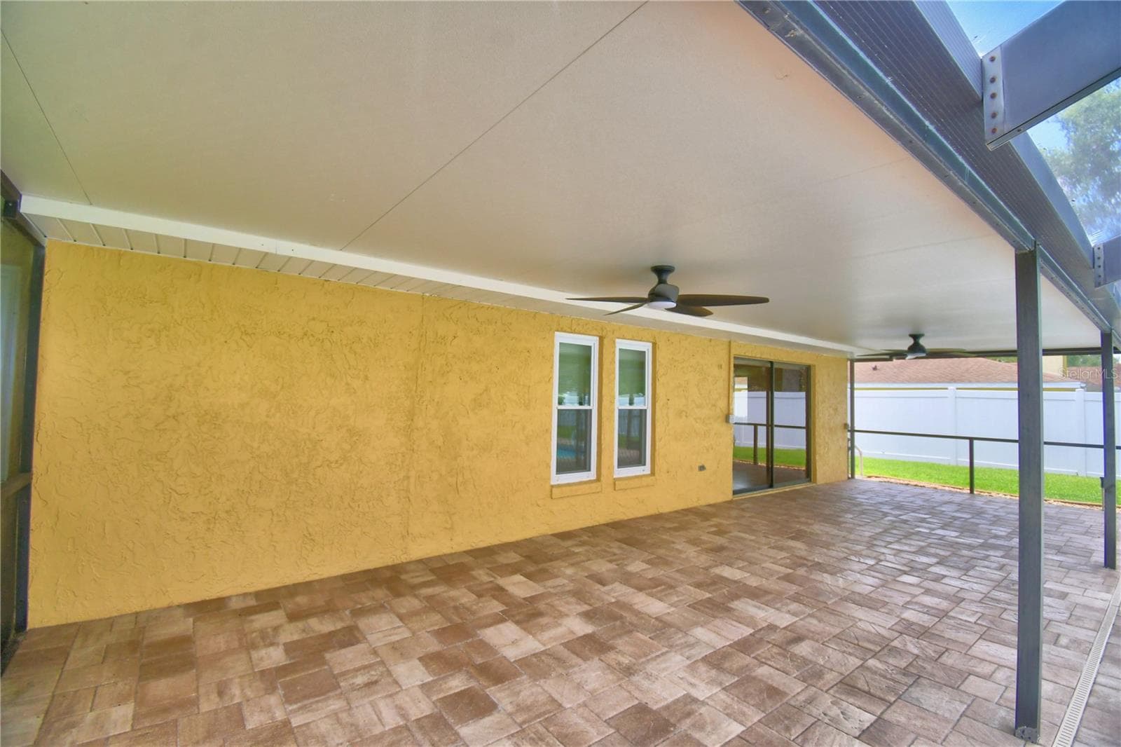 Lanai - 902 CRESTVIEW DR, AUBURNDALE