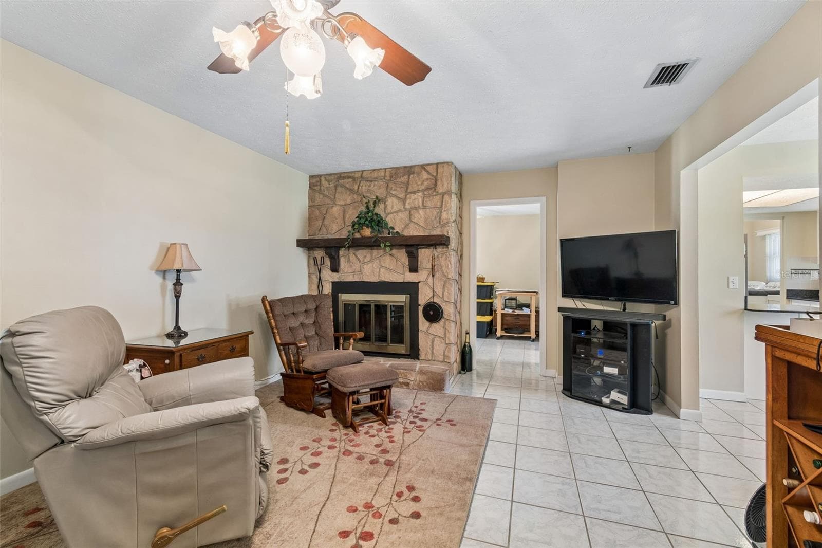 Single Family Residence at 2321 WOOTEN RD, DOVER, photo 11 of 54