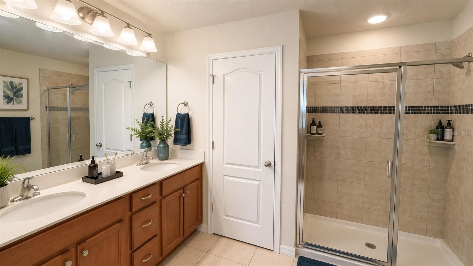 Townhouse at 103 MAYO CT, OVIEDO, photo 14 of 27