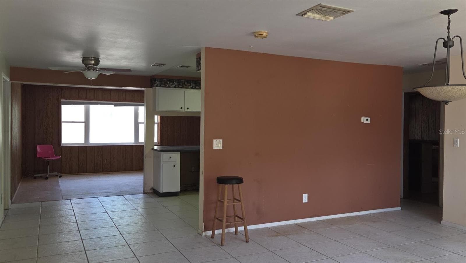 LR-Kitchen-FR - 8665 MOCKINGBIRD LN, SEMINOLE