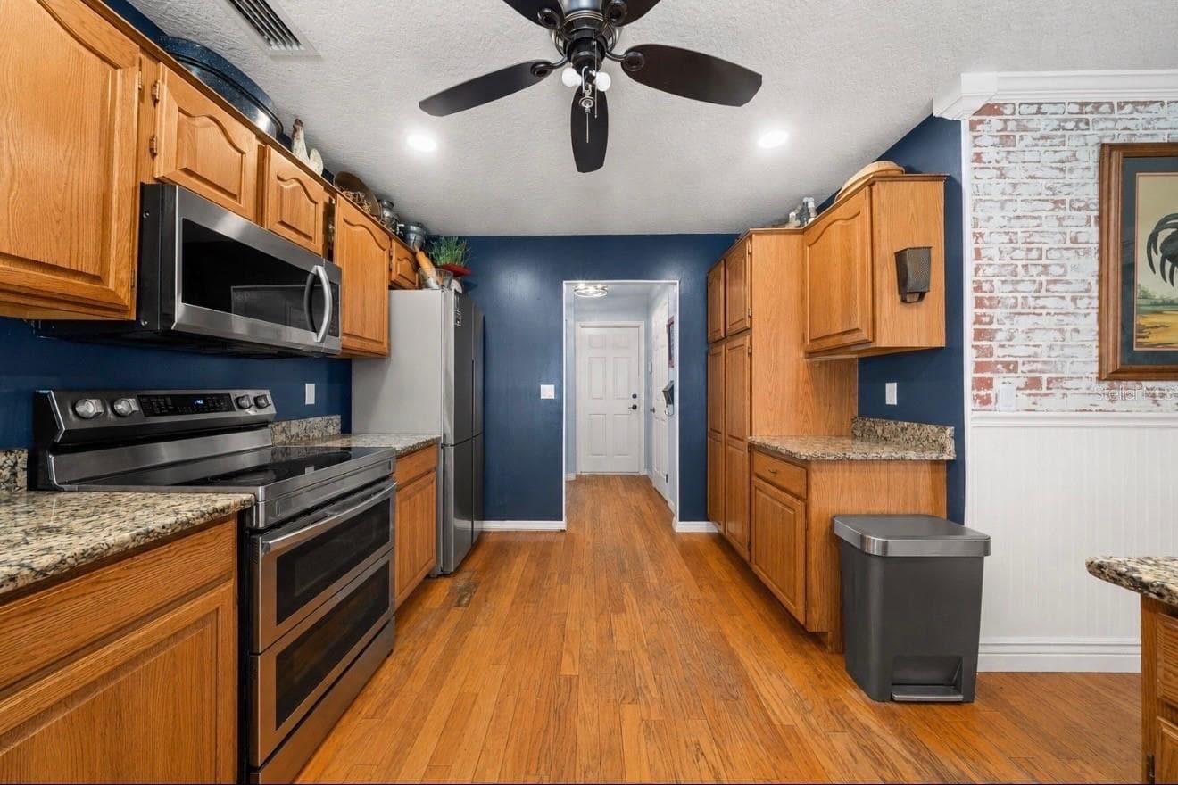 Single Family Residence at 510 EDGEWOOD DR, FORT MEADE, photo 10 of 43