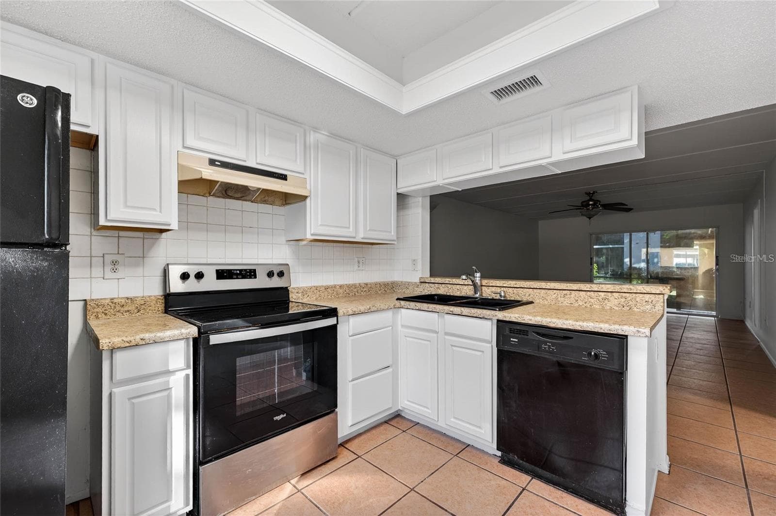 Condominium at 219 PALMETTO CT #219, OLDSMAR, photo 5 of 13