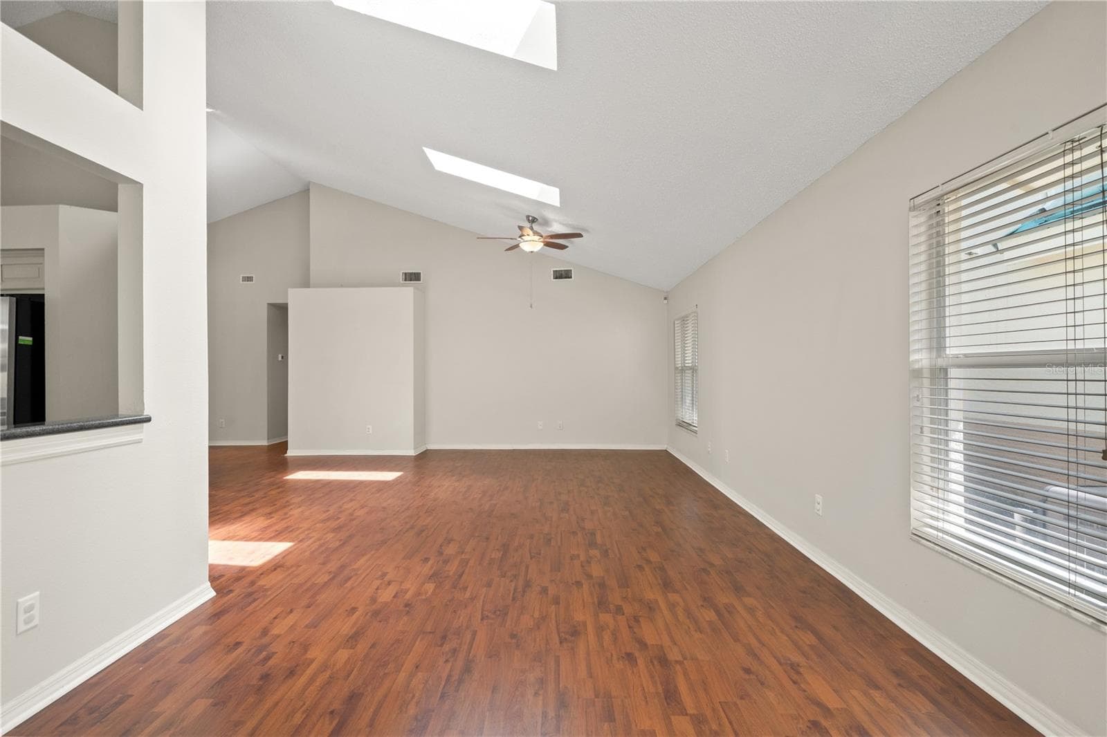Single Family Residence at 6005 FAIRWAY PALMS CT, TAMPA, photo 11 of 58