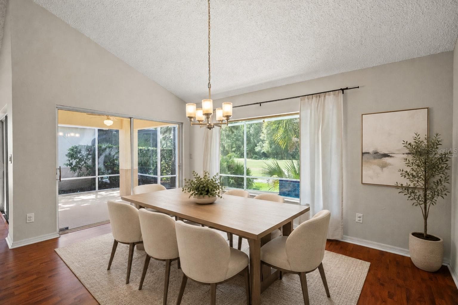 Virtually Staged - 6005 FAIRWAY PALMS CT, TAMPA