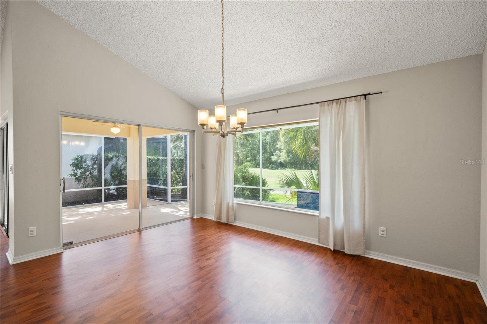 Single Family Residence at 6005 FAIRWAY PALMS CT, TAMPA, photo 19 of 58