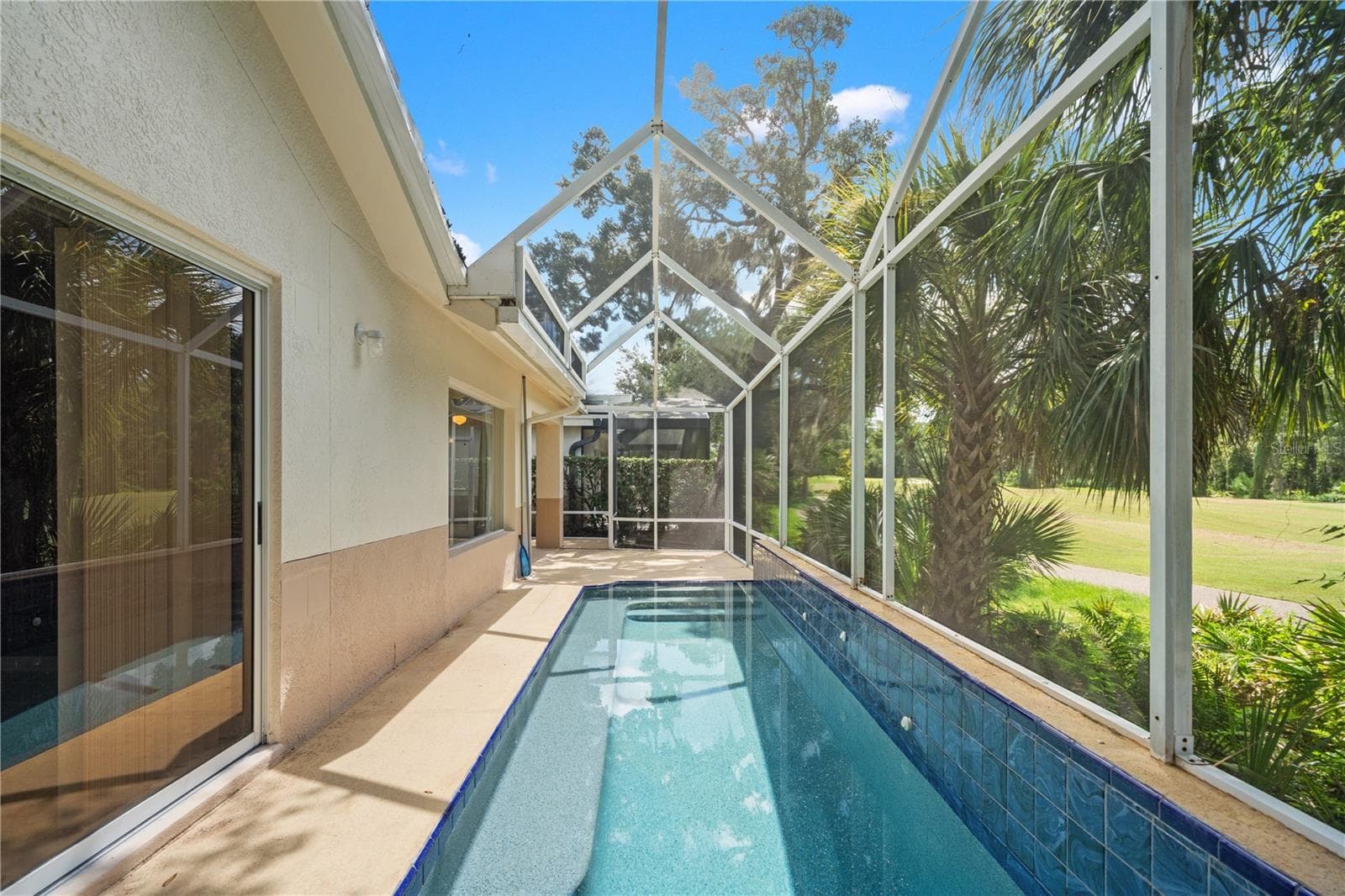 Single Family Residence at 6005 FAIRWAY PALMS CT, TAMPA, photo 42 of 58