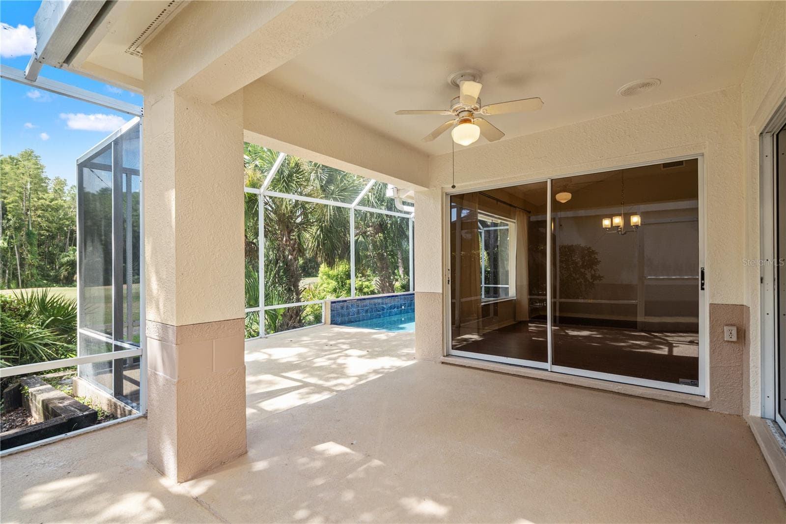 Single Family Residence at 6005 FAIRWAY PALMS CT, TAMPA, photo 43 of 58