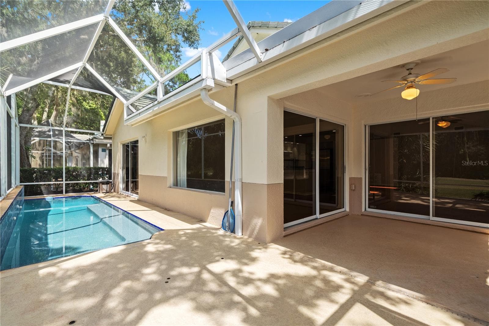 Single Family Residence at 6005 FAIRWAY PALMS CT, TAMPA, photo 45 of 58