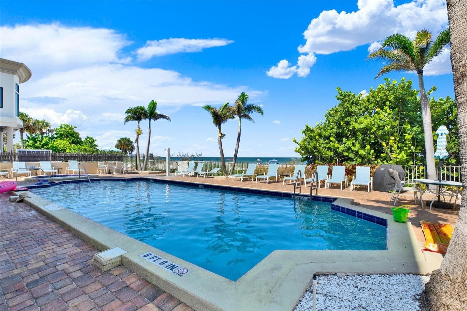 1802 GULF BLVD #8