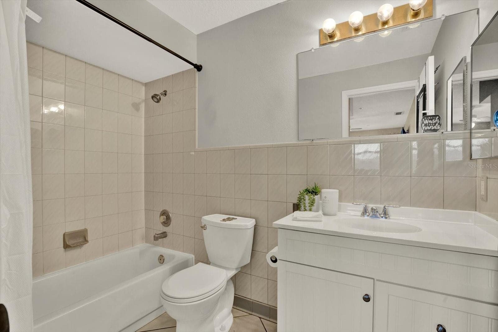 Condominium at 1802 GULF BLVD #8, INDIAN ROCKS BEACH, photo 17 of 29