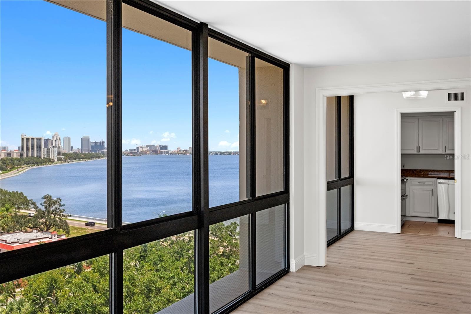 Condominium at 3301 BAYSHORE BLVD #1101E, TAMPA, photo 5 of 56