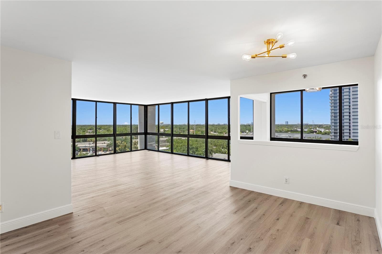 Condominium at 3301 BAYSHORE BLVD #1101E, TAMPA, photo 9 of 56