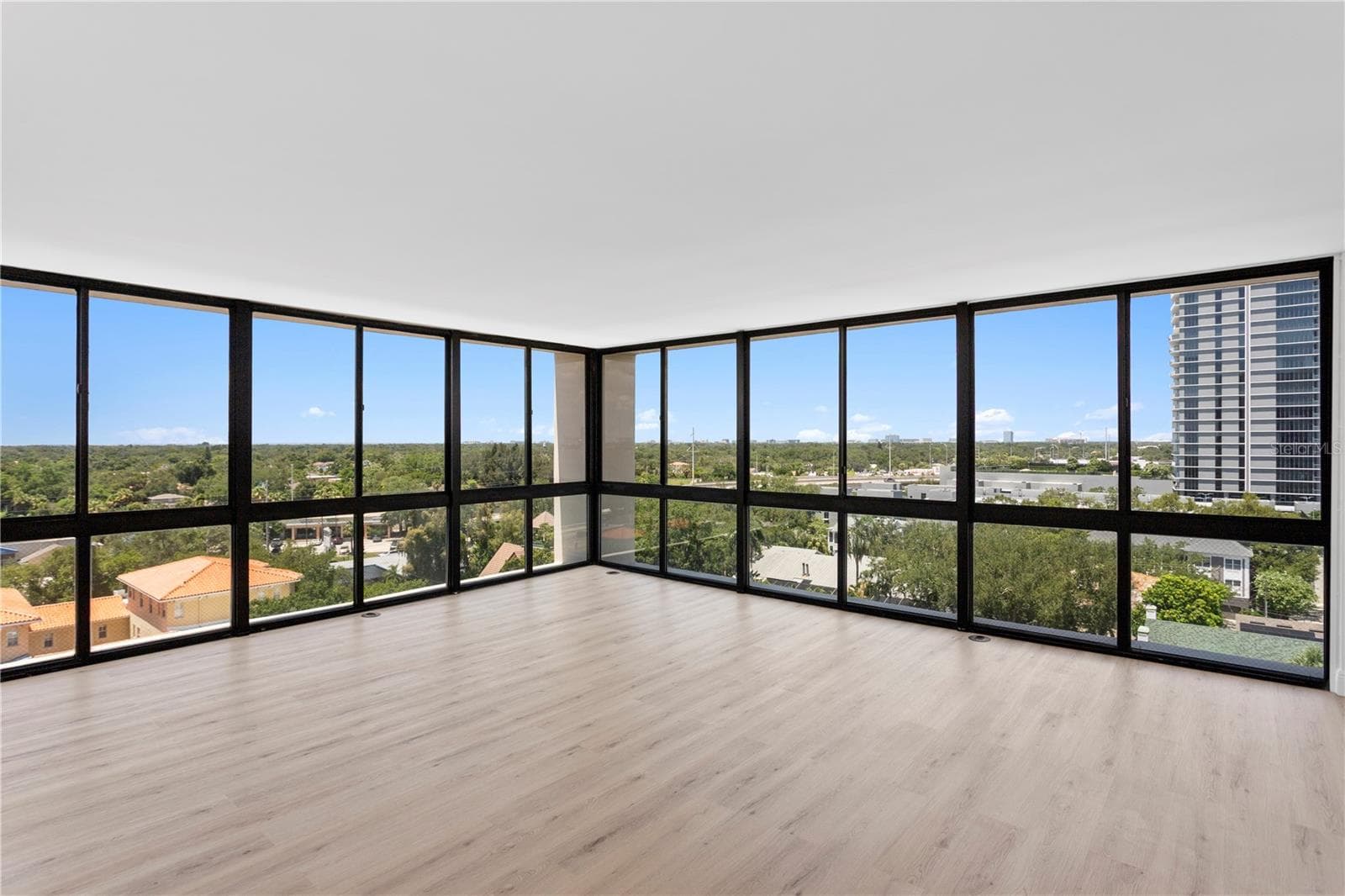 Condominium at 3301 BAYSHORE BLVD #1101E, TAMPA, photo 10 of 56