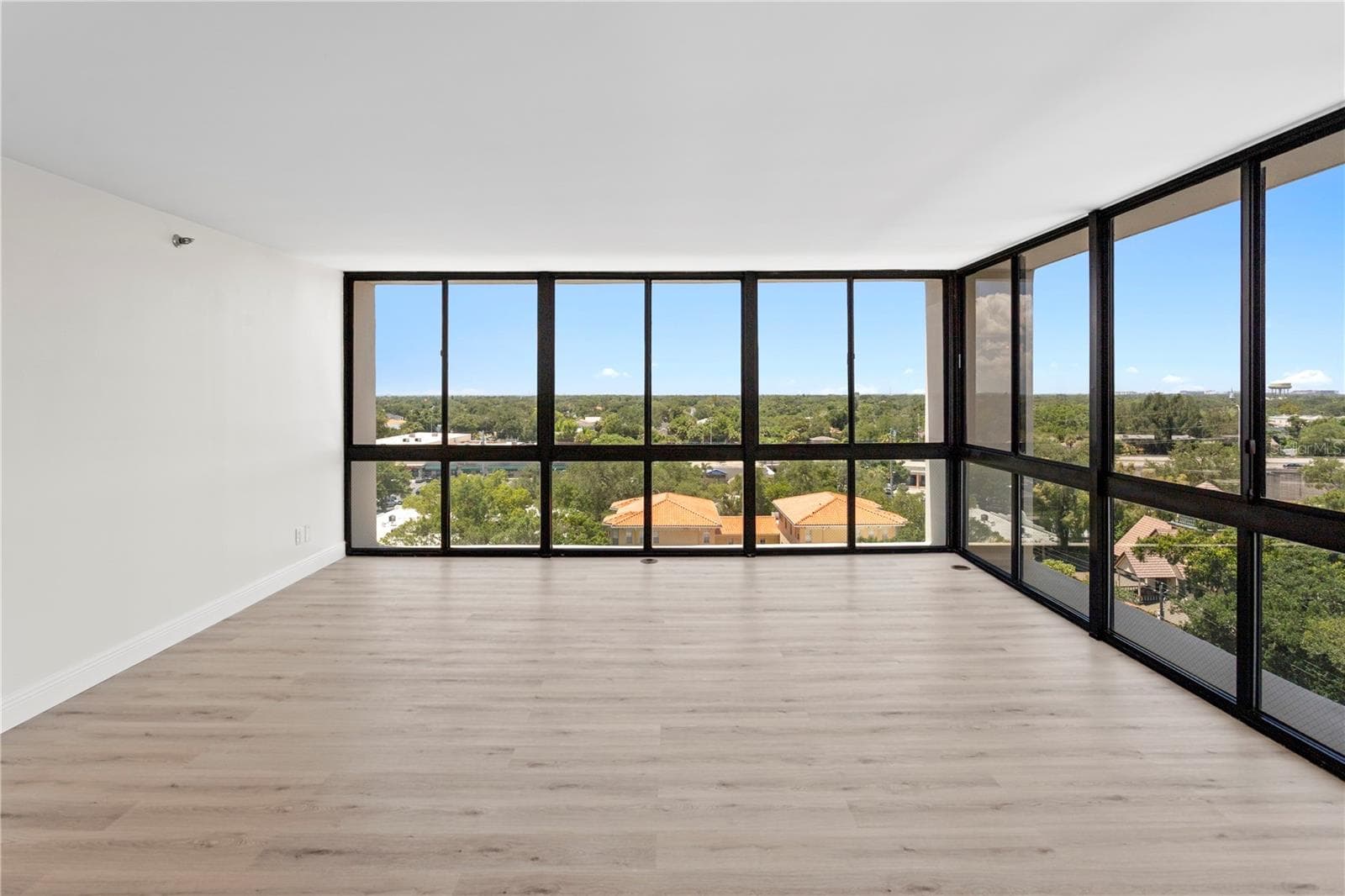 Condominium at 3301 BAYSHORE BLVD #1101E, TAMPA, photo 11 of 56