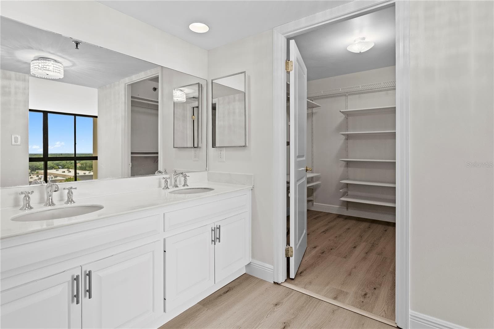 Condominium at 3301 BAYSHORE BLVD #1101E, TAMPA, photo 29 of 56