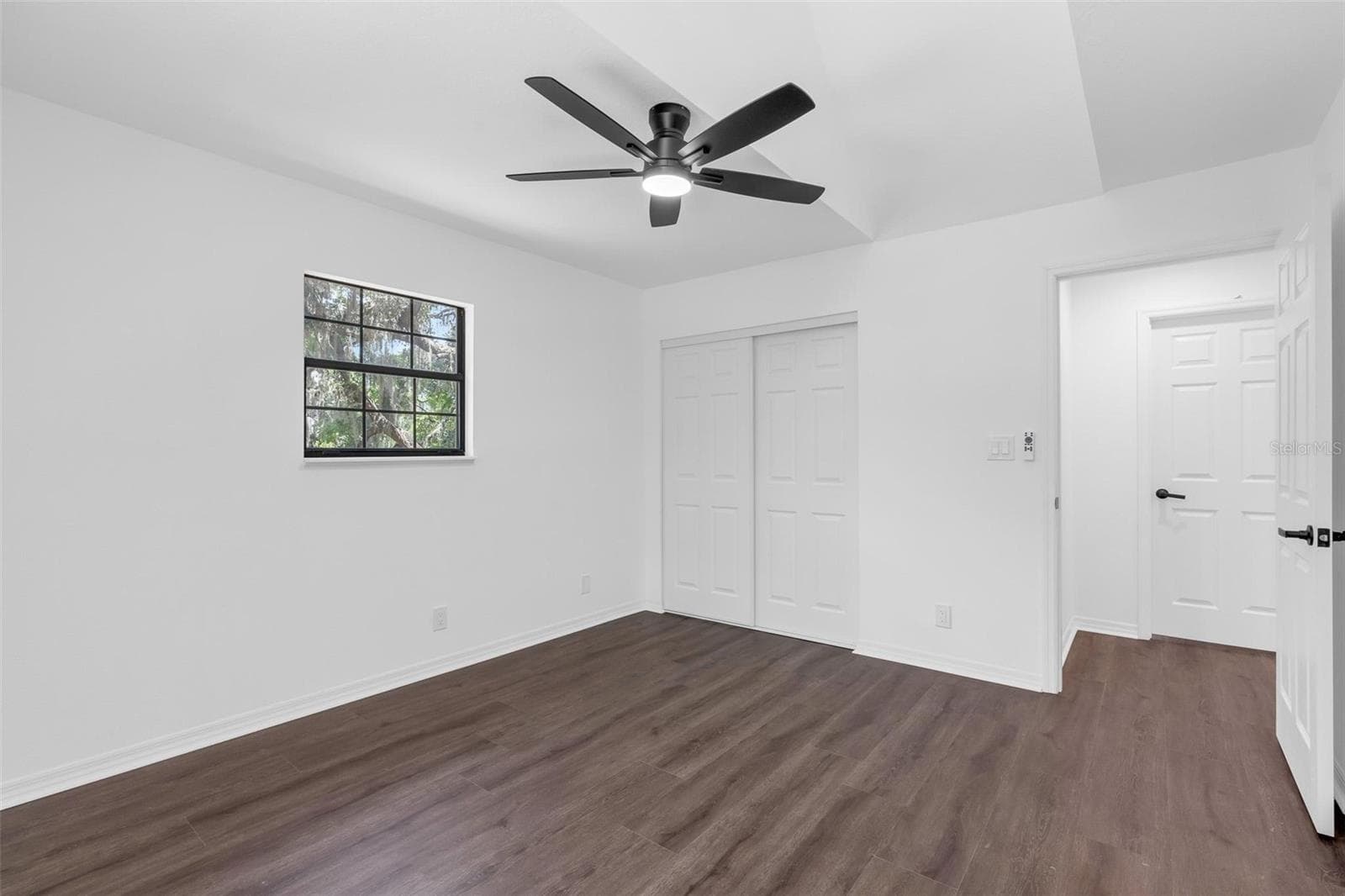 Single Family Residence at 31018 COVE RD, TAVARES, photo 29 of 57