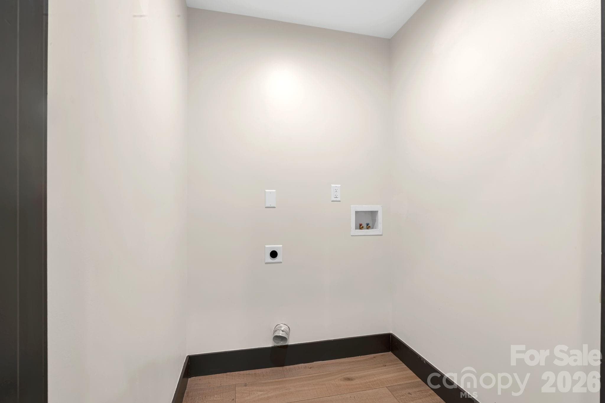 Laundry Room - Arden