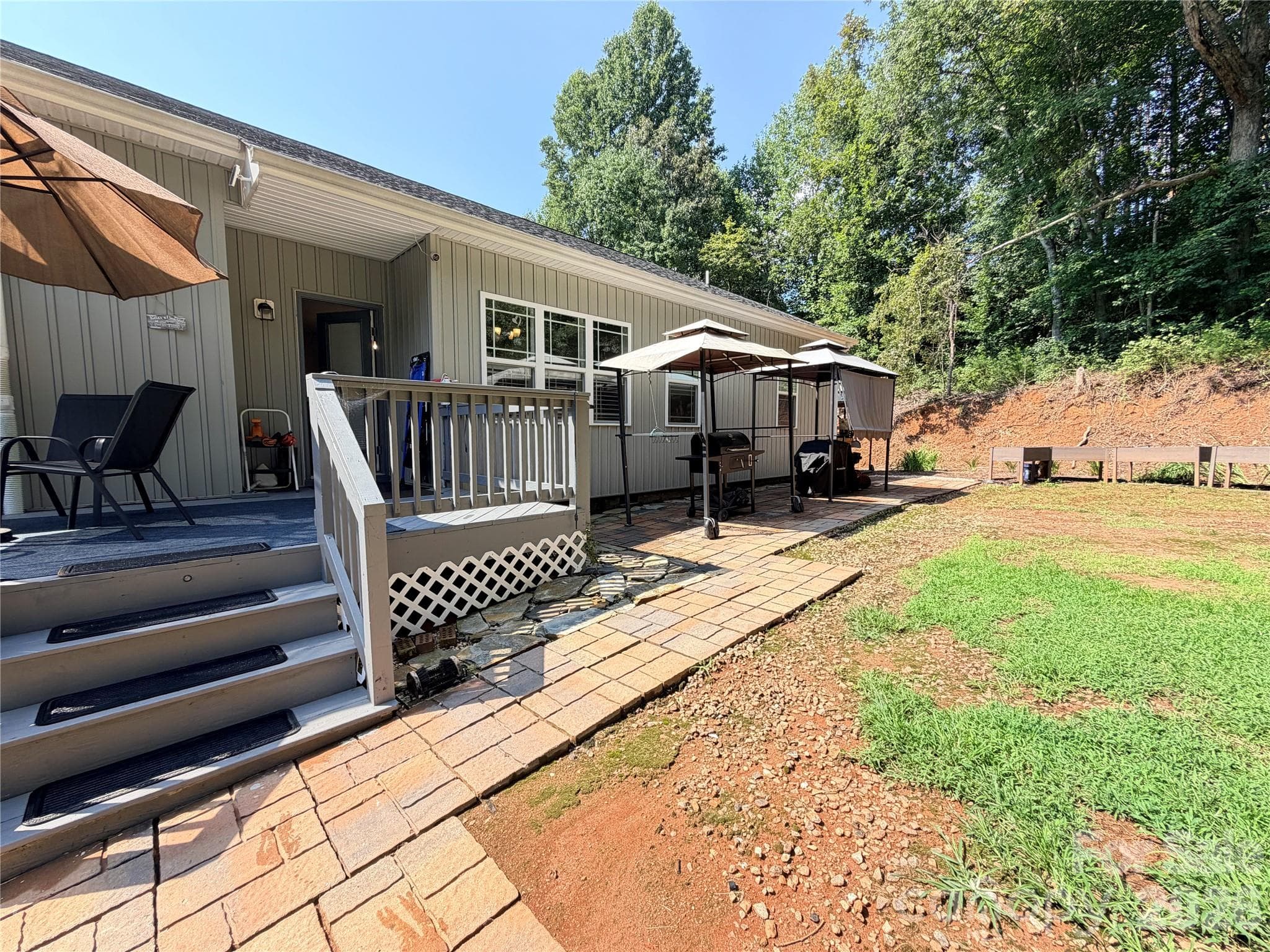 Single Family Residence at 10 Mooney Drive, Taylorsville, photo 2 of 31