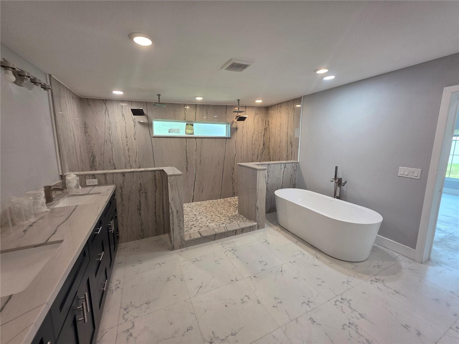 Single Family Residence at 1911 W AMELIA ST, ORLANDO, photo 10 of 15
