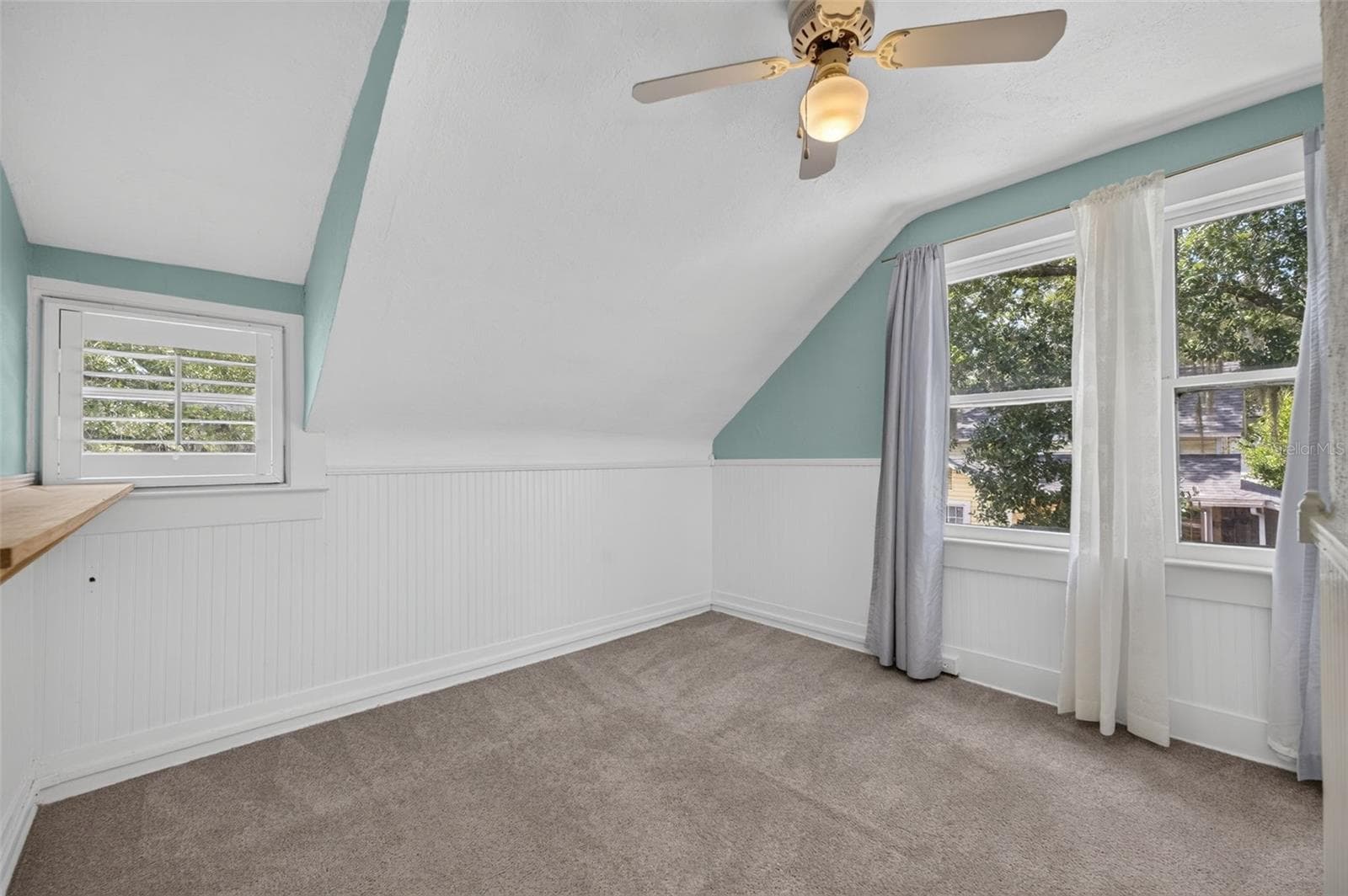 Single Family Residence at 834 N ALEXANDER ST, MOUNT DORA, photo 18 of 23