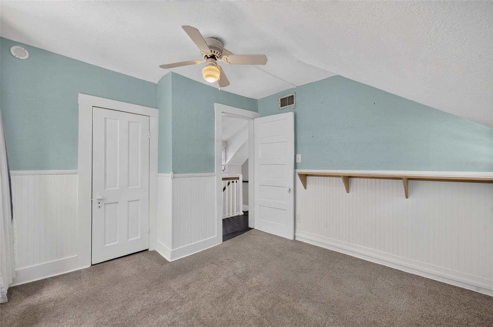 Single Family Residence at 834 N ALEXANDER ST, MOUNT DORA, photo 19 of 23