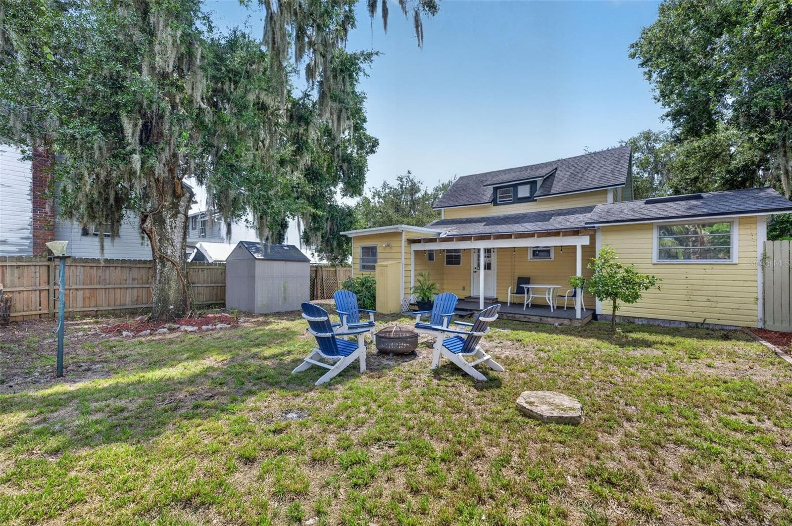 Single Family Residence at 834 N ALEXANDER ST, MOUNT DORA, photo 20 of 23