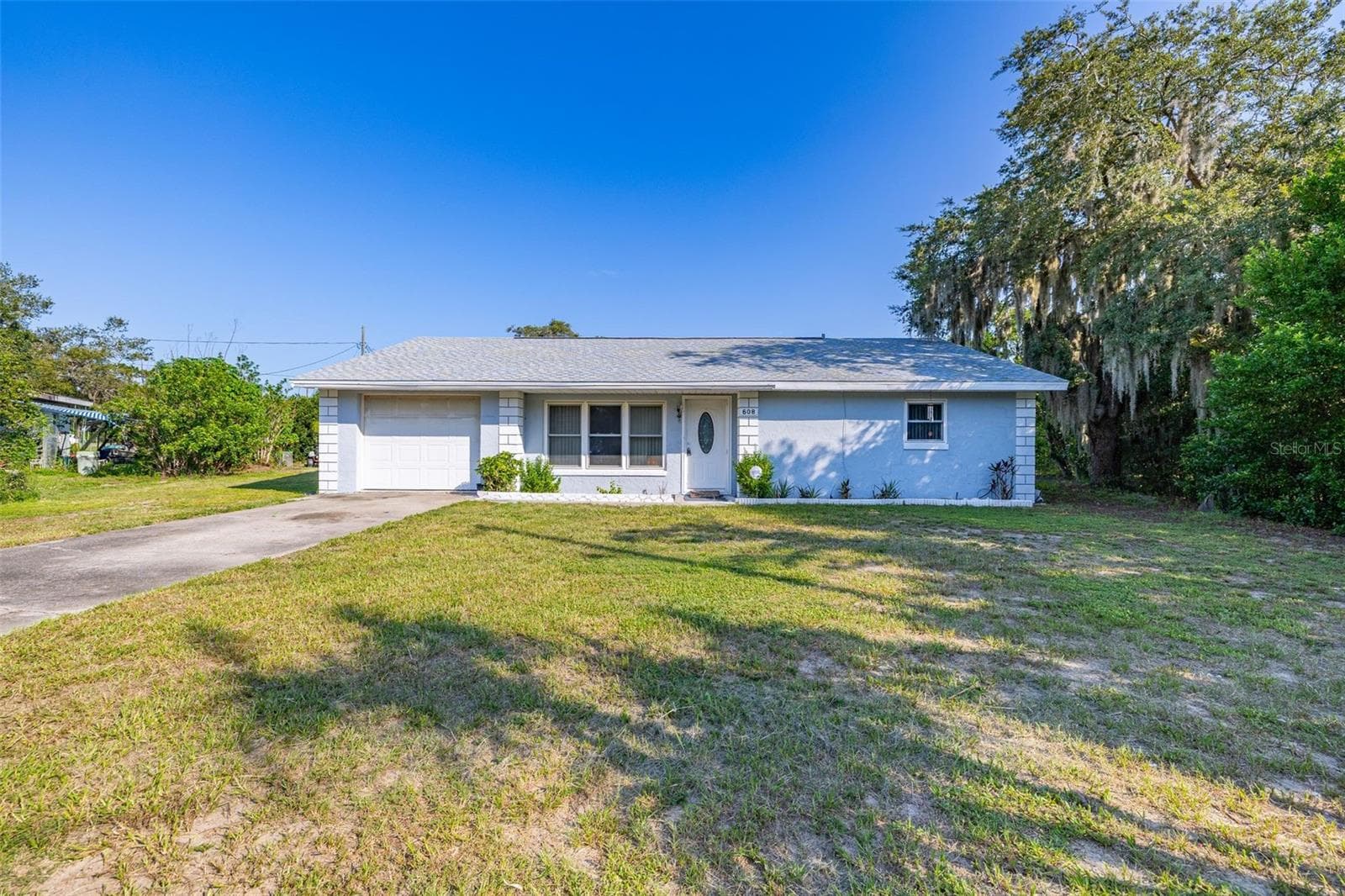 608 CHEROKEE CIR